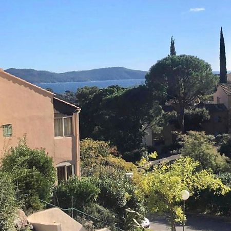 Cavalaire Vue Mer Au Loin Maisonnette Tout Equipee Pour 4 Personnes Avec Piscine Clim Wifi Velos Tv Barbecues Экстерьер фото