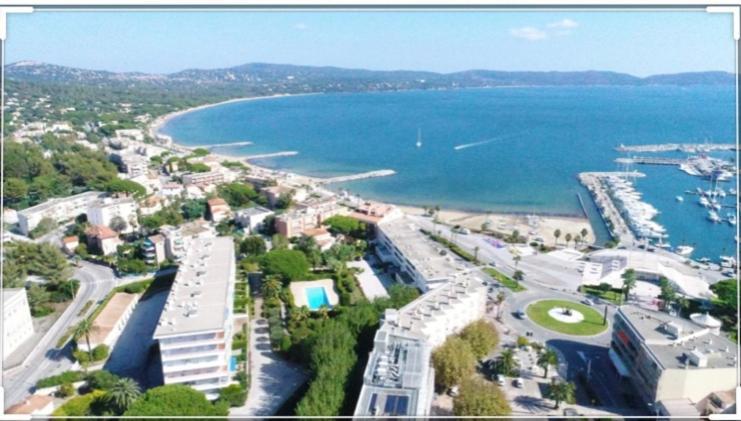 Cavalaire Vue Mer Au Loin Maisonnette Tout Equipee Pour 4 Personnes Avec Piscine Clim Wifi Velos Tv Barbecues Экстерьер фото